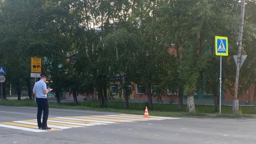 Водитель сбил 15-летнюю девушку в Среднеуральске