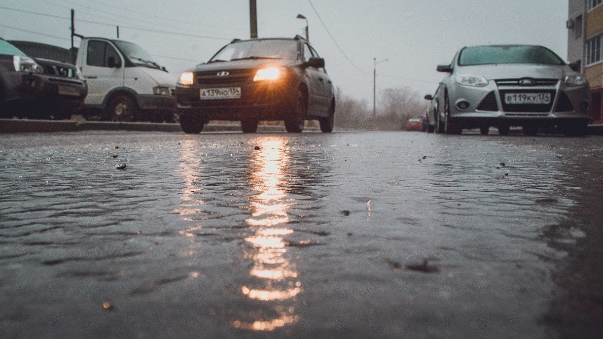 Град, ливни и шторм накроют Свердловскую область