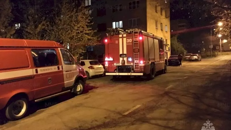 В Екатеринбурге в квартире с ребенком внутри случился пожар