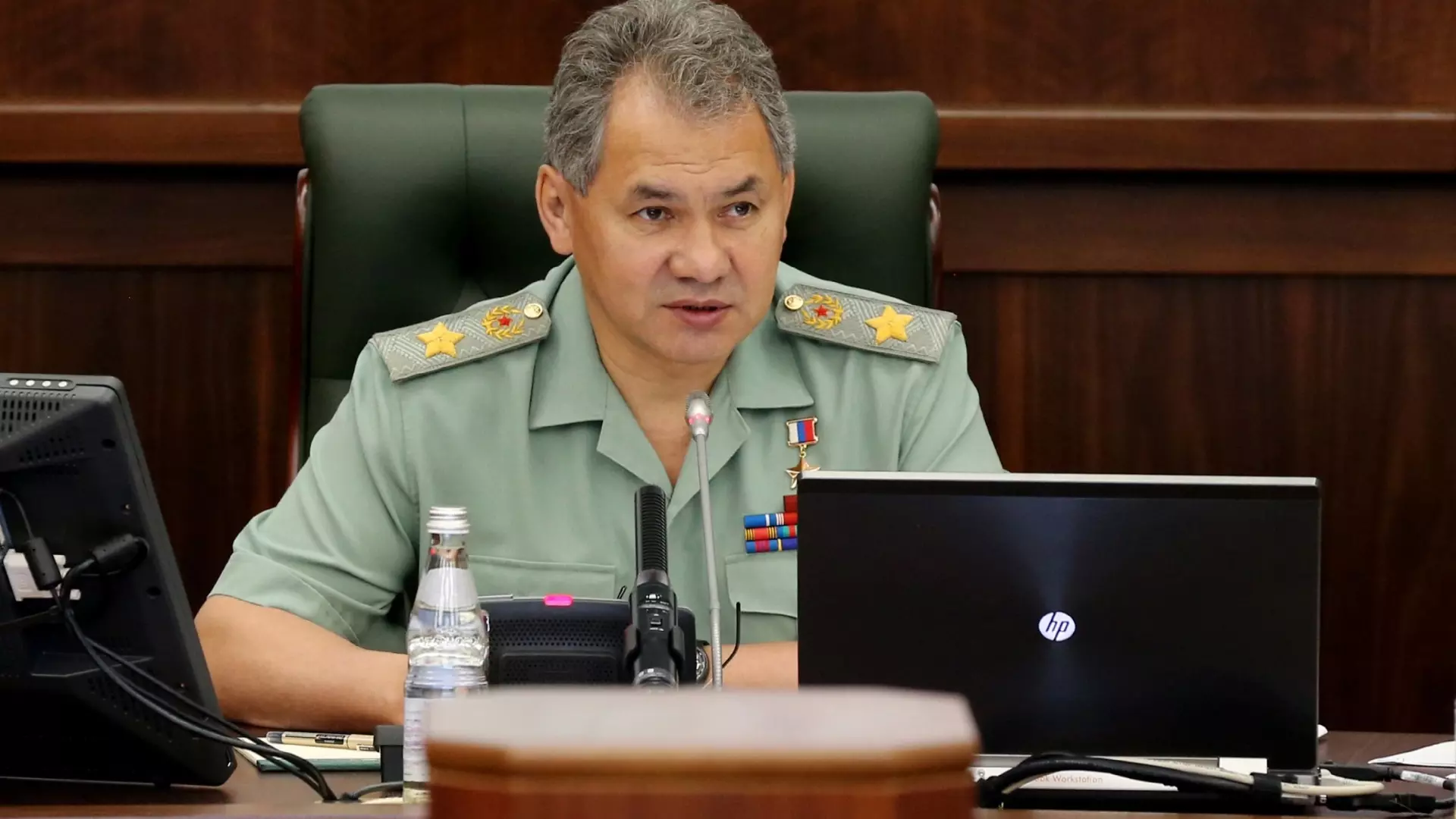 Министр обороны проверил «Уралтрансмаш» и остался недоволен
