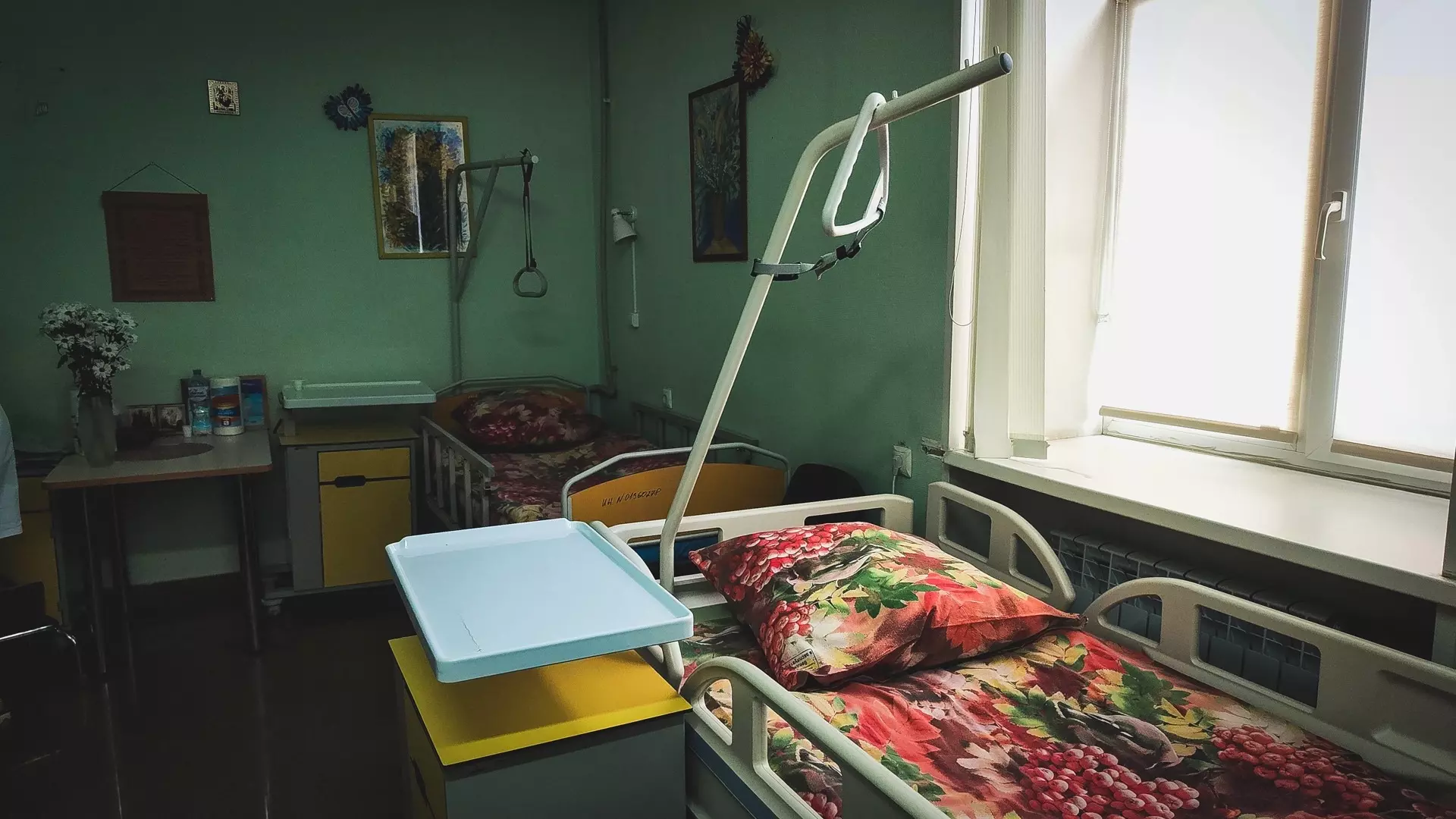 Покалеченную сожителем жительницу Екатеринбурга выписали из больницы