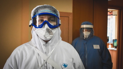 Пациенты с COVID-19 вынуждены несколько суток дожидаться врача в Екатеринбурге
