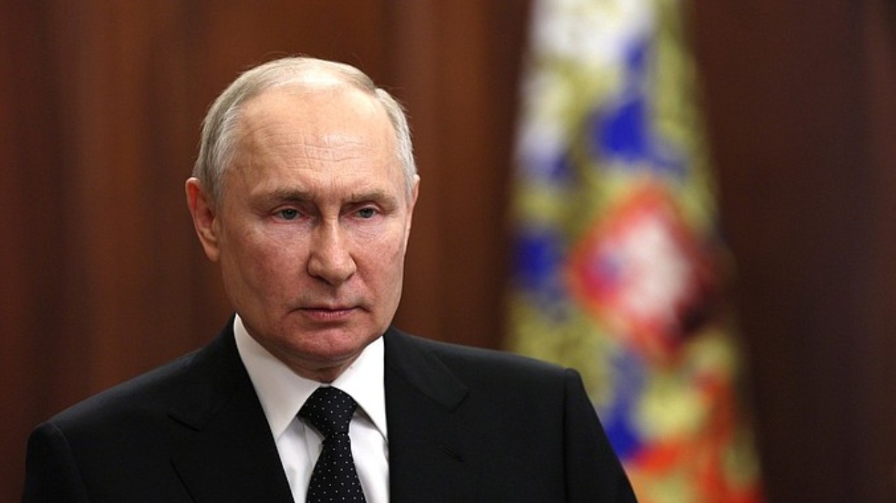 Путин поблагодарил россиян за выдержку, сплоченность и патриотизм в день мятежа