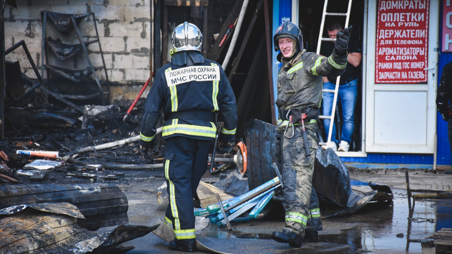 Людей из пожара спас школьник из Екатеринбурга