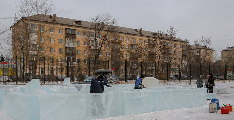 Тагильчане год ждут деньги за строительство ледовых городков у ДК им.Окунева и НТМК