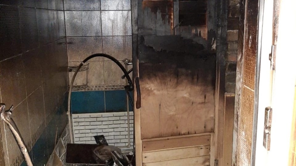 В Нижнем Тагиле вспыхнул пожар в бане на базе отдыха «Демидовская усадьба»