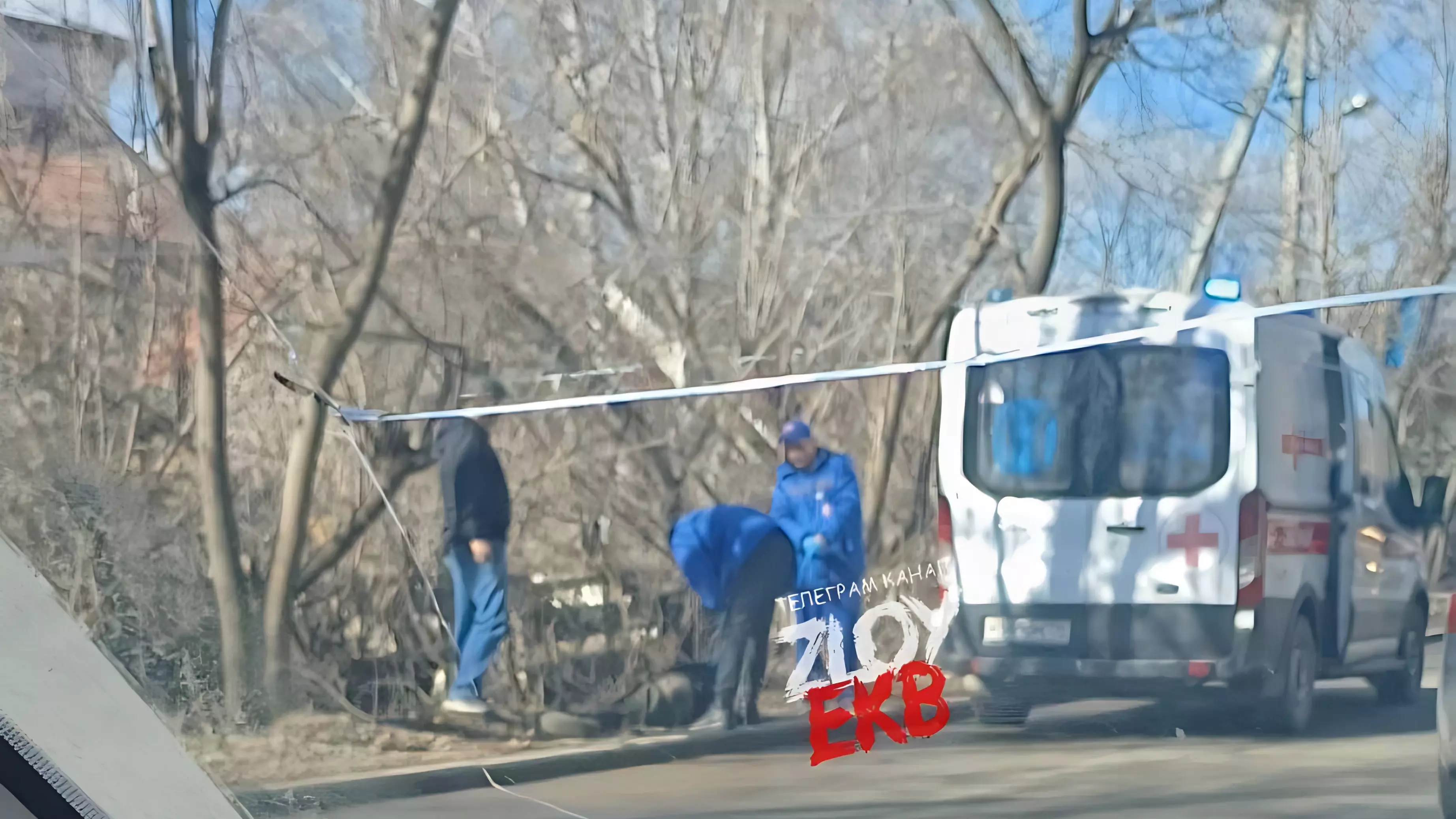 На улице Проезжей в Екатеринбурге нашли тело мужчины