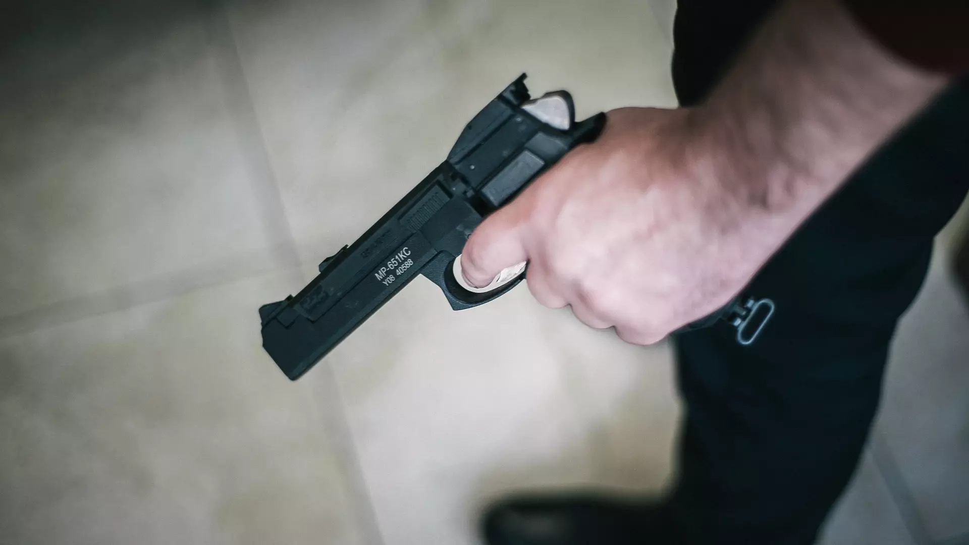 Сотрудник полиции в Пермском крае расстрелял друзей из пистолета