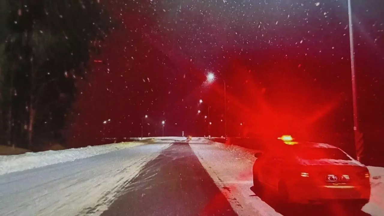 В ГИБДД предупредили жителей Свердловской области о сильных снегопадах