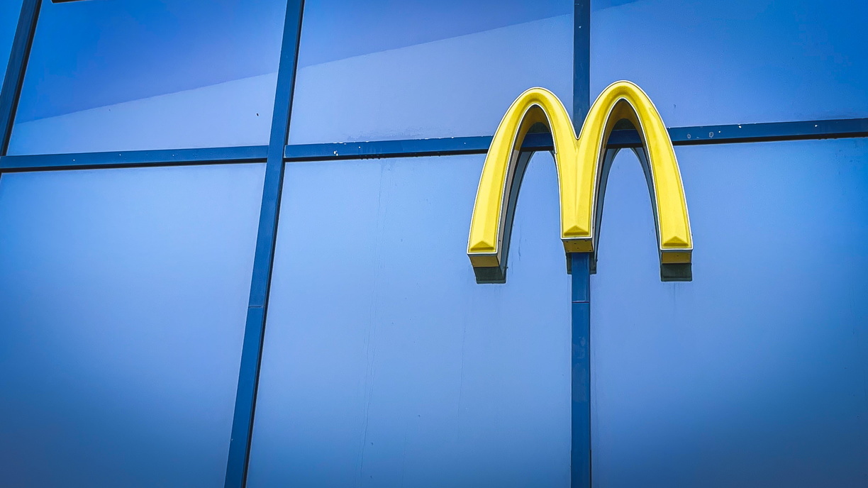 Новый владелец «Макдоналдс» опроверг переименование сети в «Доминис»