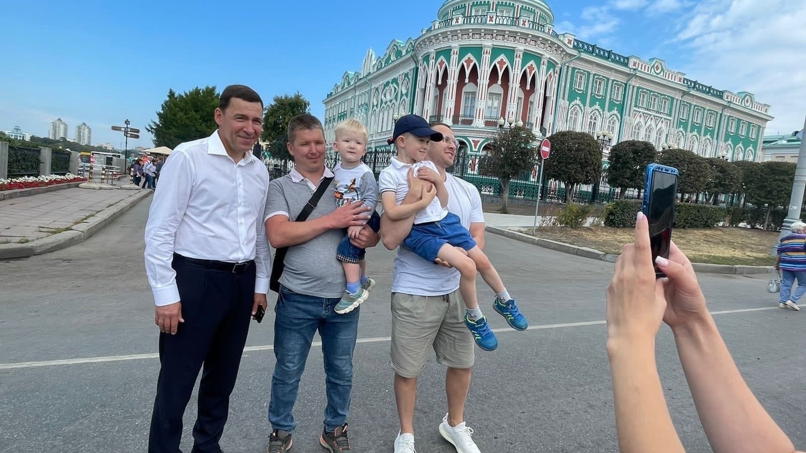 Губернатор отпраздновал День города вместе с жителями Екатеринбурга