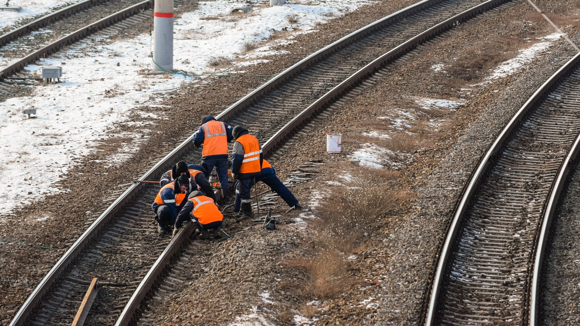 Под колёсами поезда погибла девочка-подросток из посёлка в Свердловской области