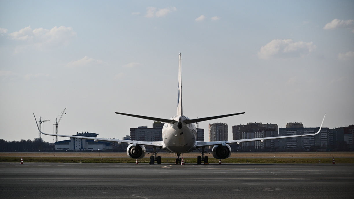 Из-за родов пассажирки самолет из Москвы экстренно сел в Екатеринбурге