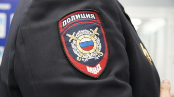 Полиция Екатеринбурга начала проверку после откровенной фотосессии на фоне храма