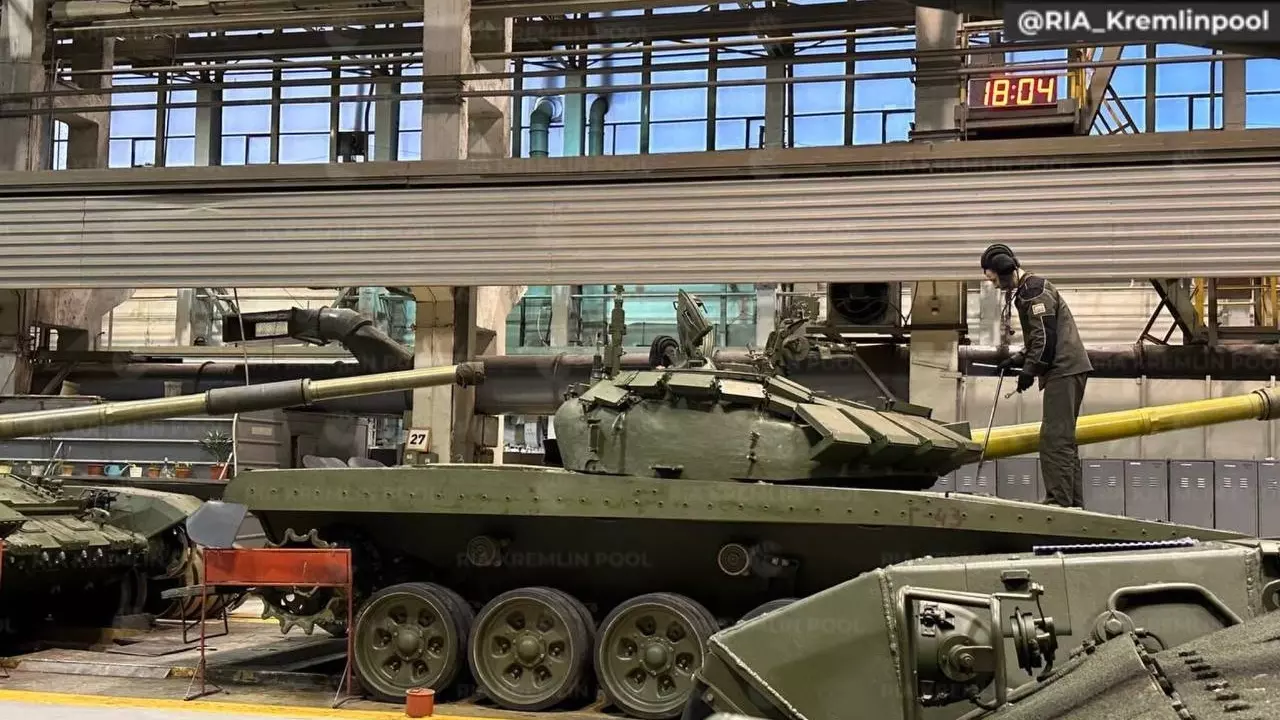 Появились фото танков, которые покажут в Нижнем Тагиле Владимиру Путину