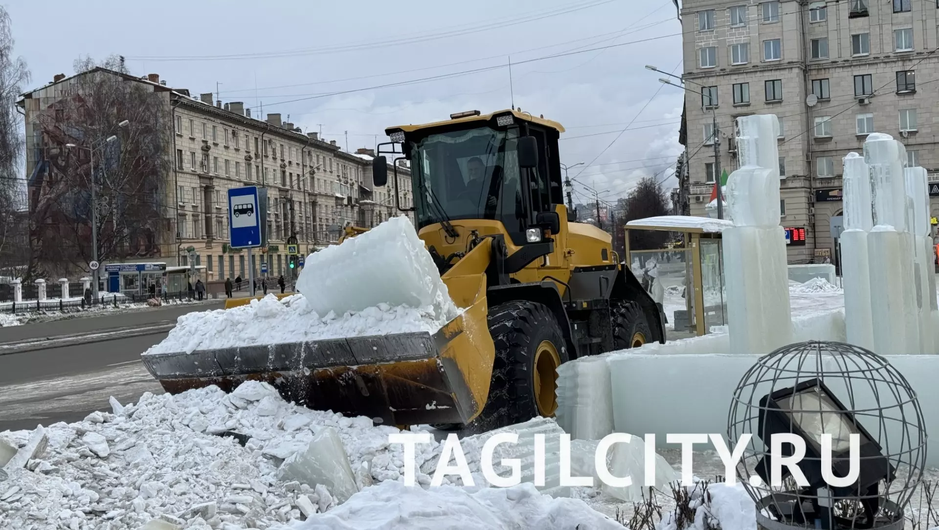 В Нижнем Тагиле демонтируют ледовый городок
