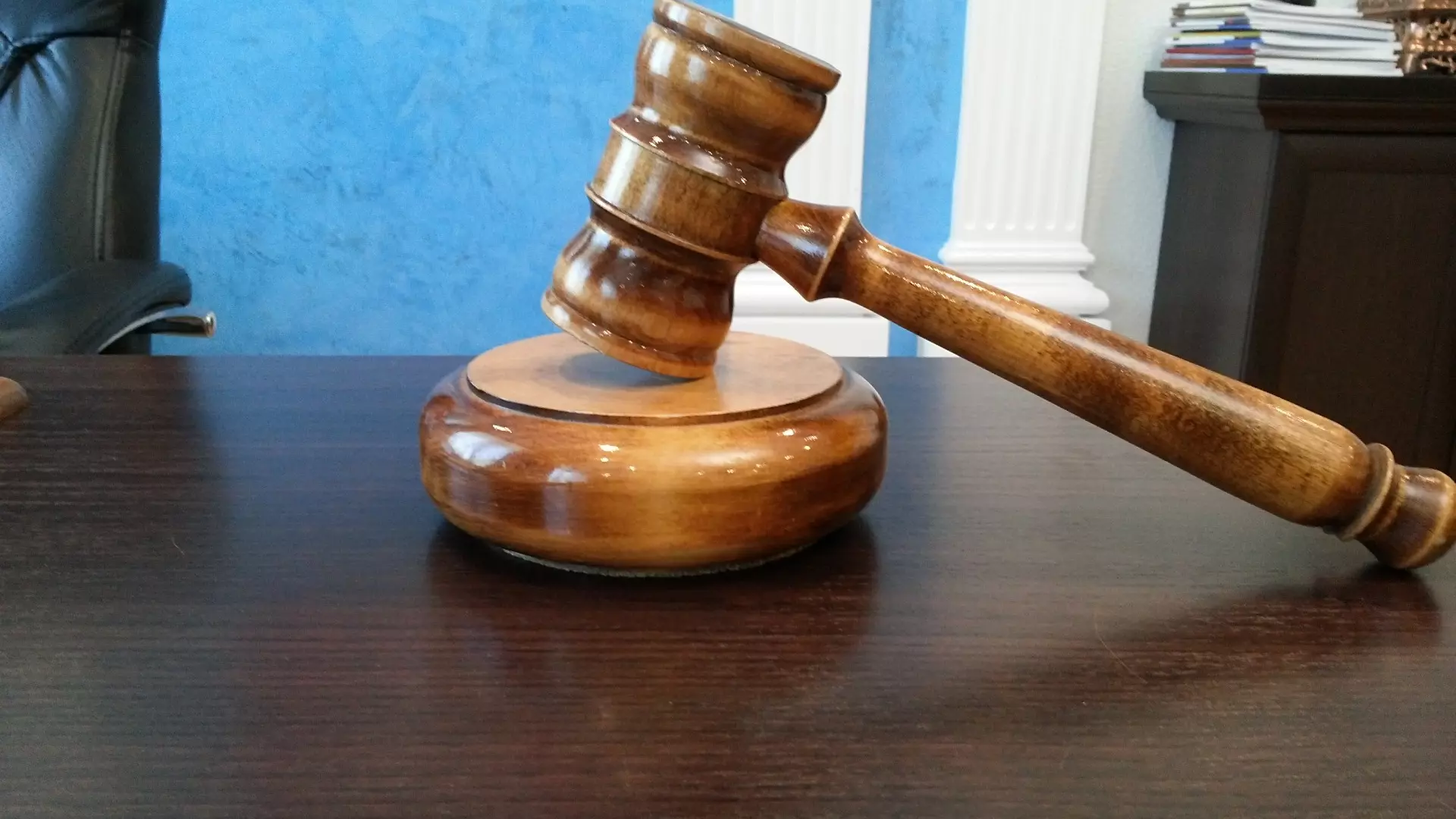 Адвокат в Свердловской области обнаружил вынесенный приговор за месяц до суда