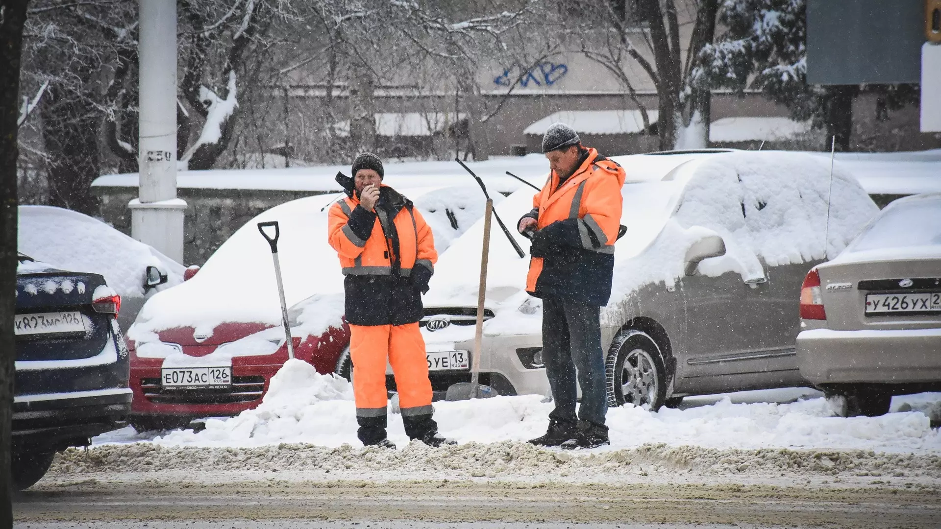 Дворники и снегоуборочная техника востребованы в Екатеринбурге