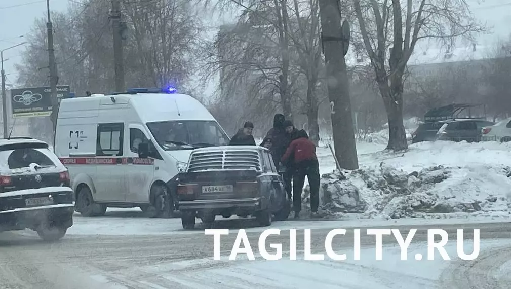 В Нижнем Тагиле произошло ДТП в Дзержинском районе