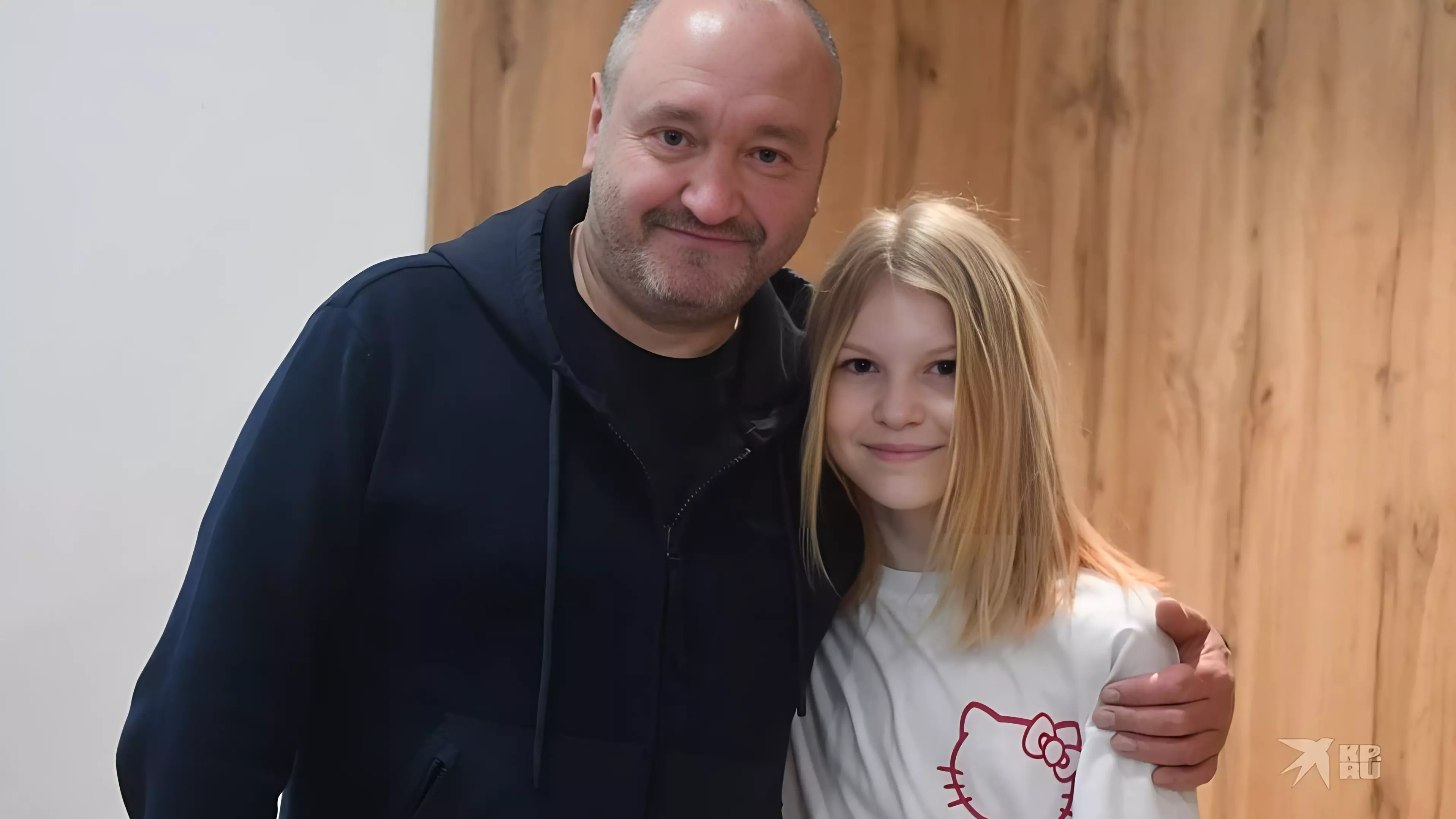 11-летняя девочка встретилась с актером «Уральских пельменей» на фестивале