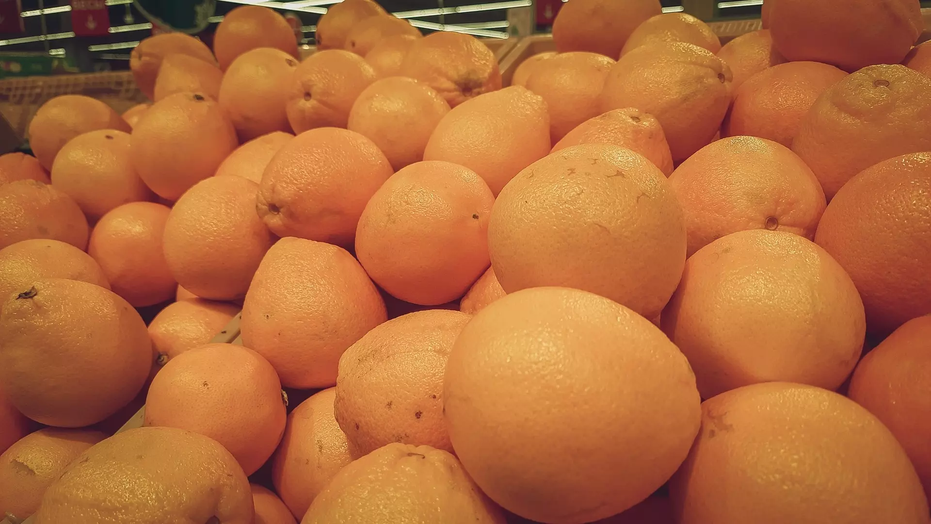 В Свердловской области допустили к продаже зараженные апельсины