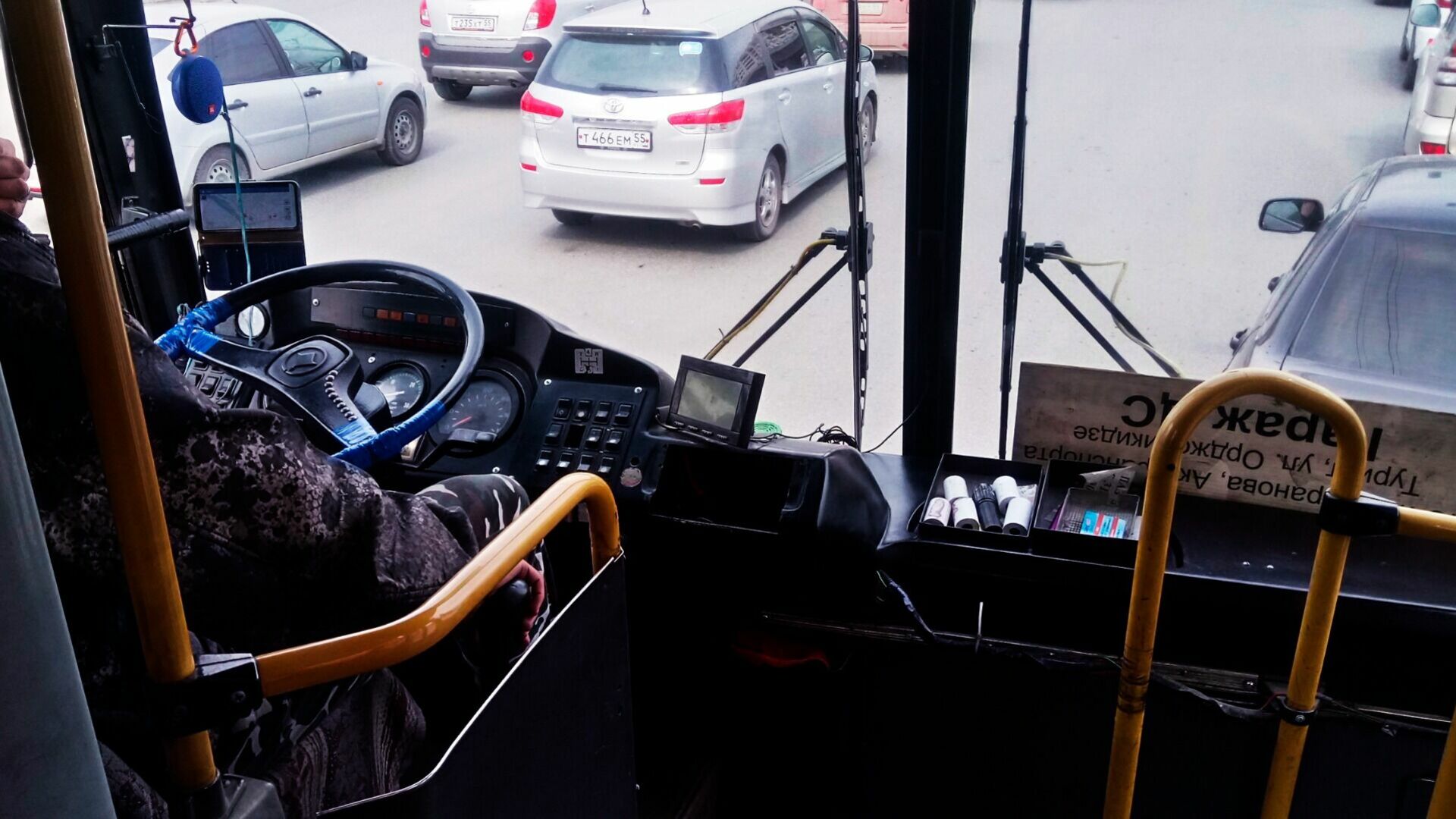 Водитель автобуса умер за рулем в Екатеринбурге