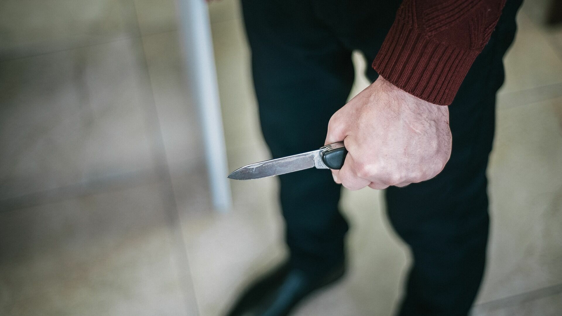 Людей с ножами не пускают на железнодорожный вокзал в Екатеринбурге