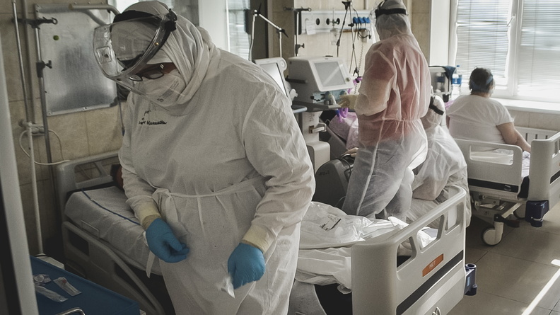 Главврач ГБ в Тагиле: из 40 пациентов в реанимации только у 2 есть прививка от ковида
