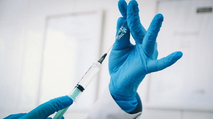 Информацию об обязательной вакцинации детей опровергли власти Свердловской области