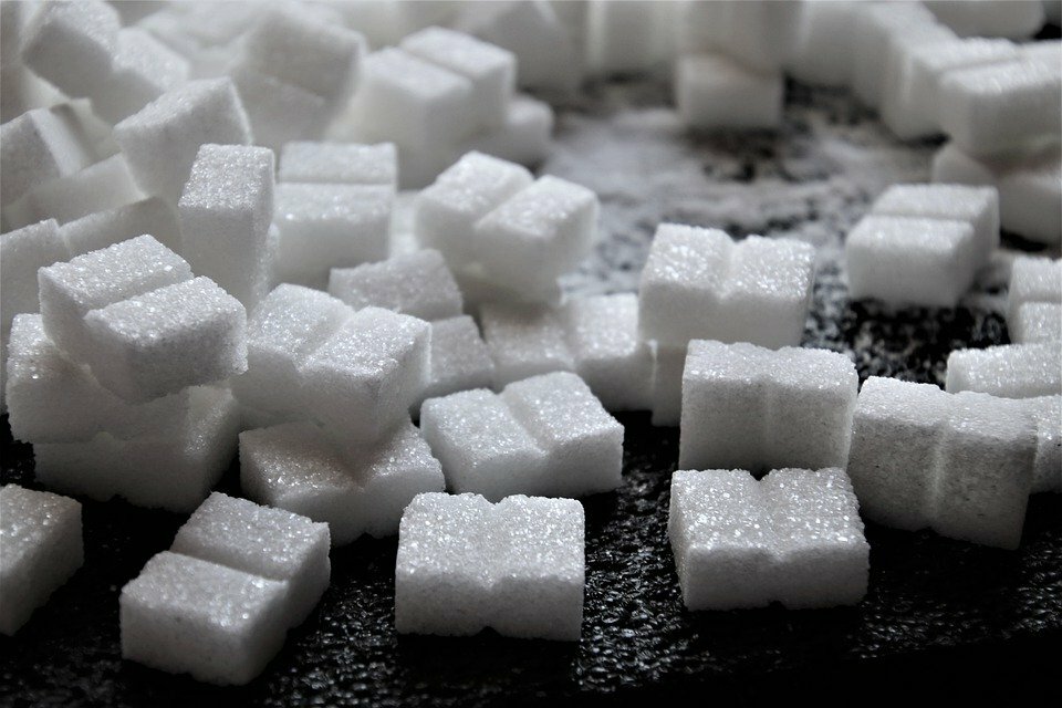 Власти Свердловской области объяснили дефицит сахара и повышение цен на него