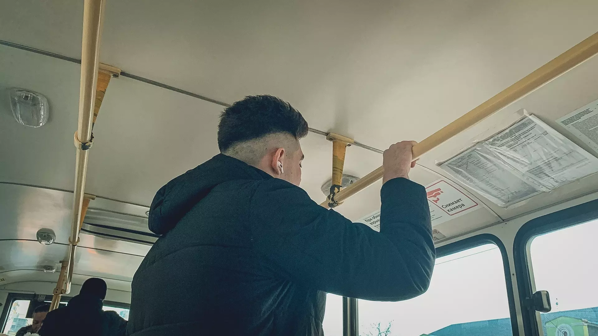 Безналичная оплата проезда появилась в автобусах Нижнего Тагила