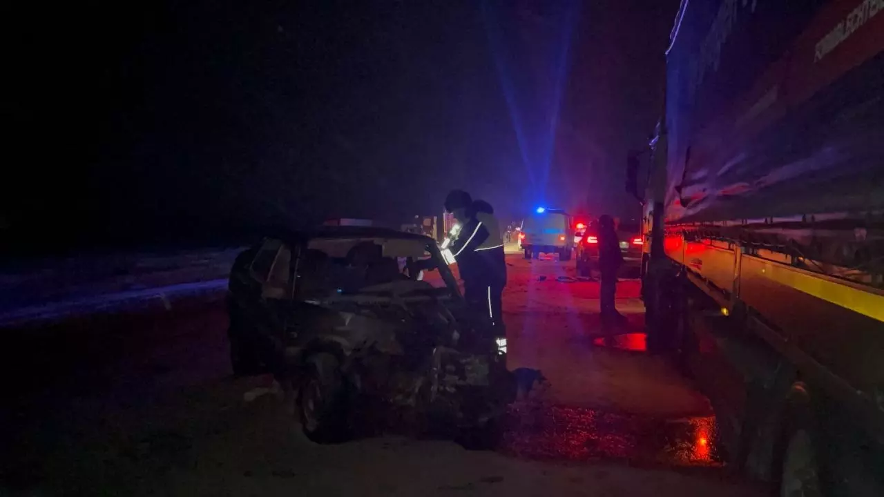 Автомобилист погиб в массовом ДТП на трассе Екатеринбург — Тюмень