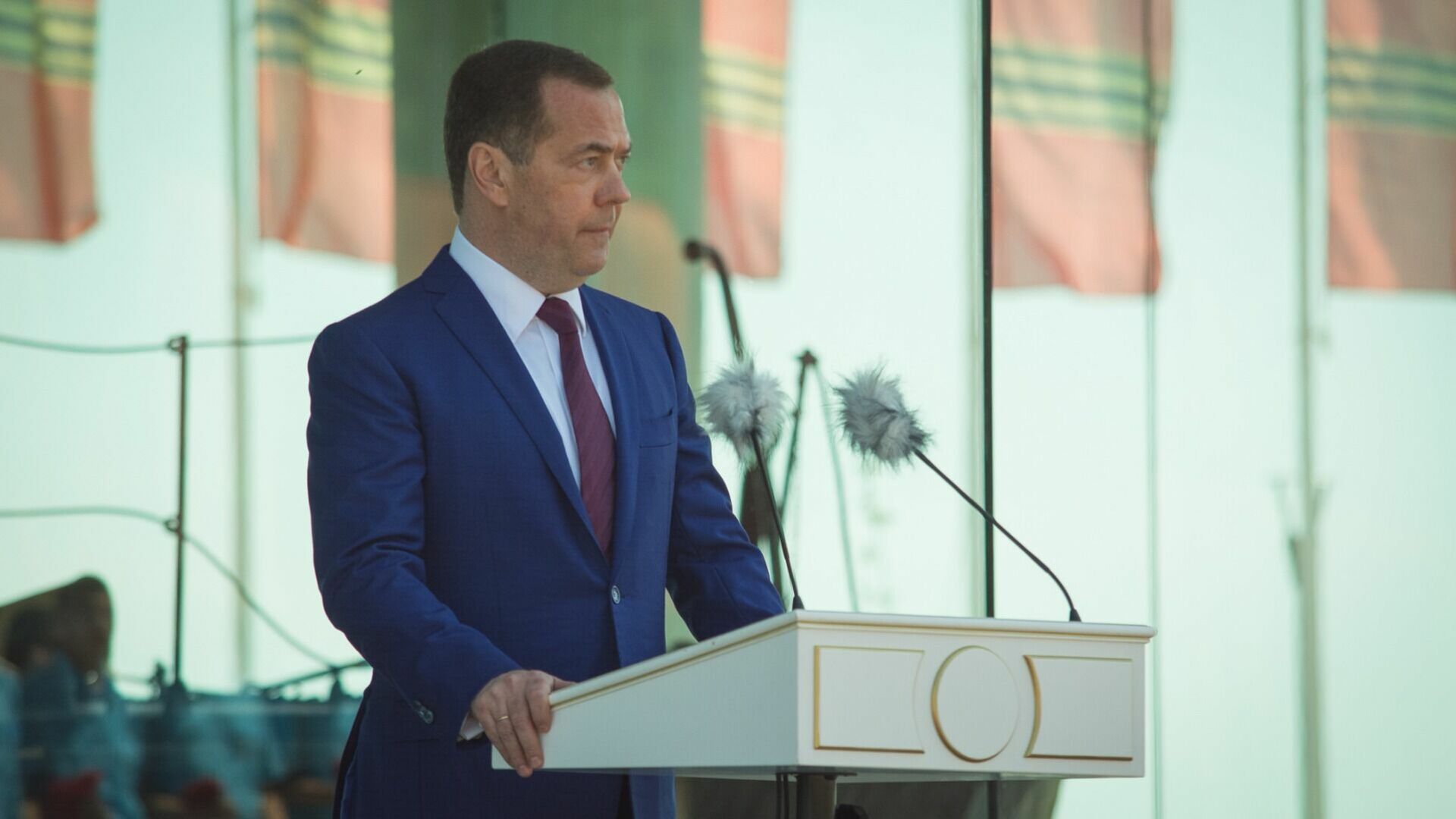 Медведев сделал заявление по поводу ордера МУС на арест Путина