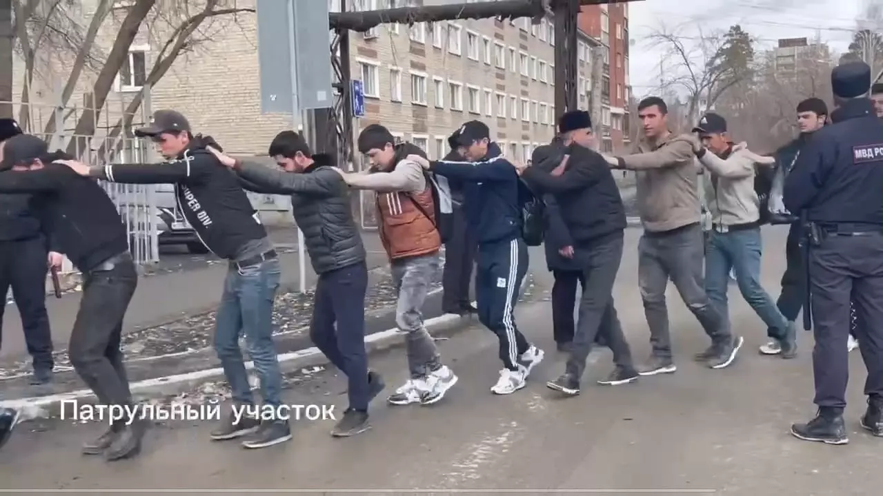 В Екатеринбурге правоохранители ловили мигрантов-нарушителей