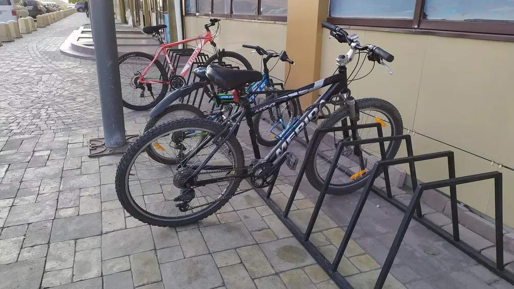 В Екатеринбурге на автовокзале угнали велосипед за 100 тысяч рублей