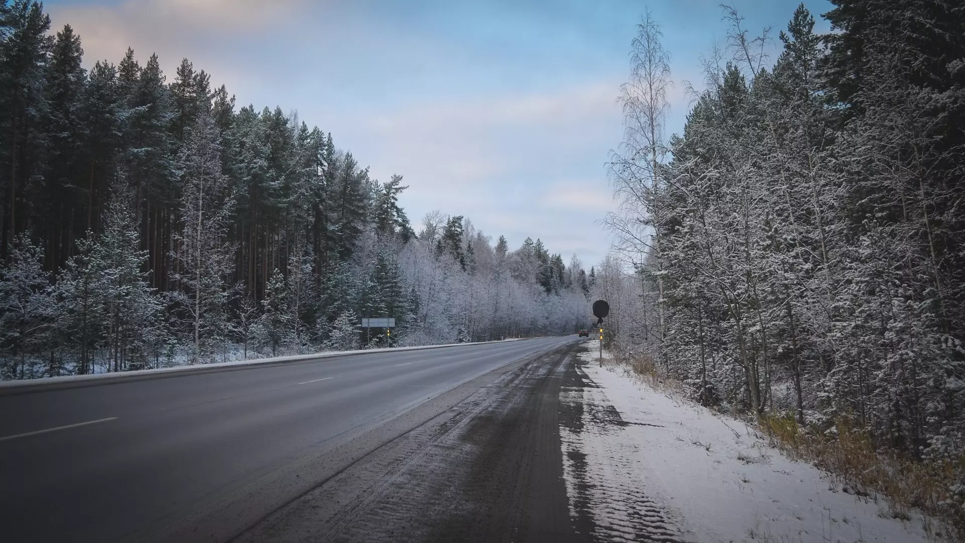 Север Свердловской области накрыл снегопад