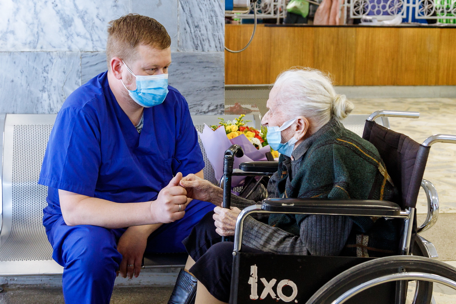 103-летнюю пациентку спасли от COVID-19 в Екатеринбурге