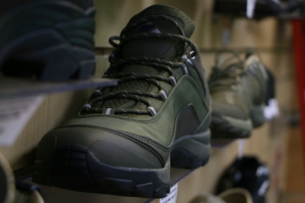 Опасная для здоровья обувь изъята из магазина «Метагалактика» на ГГМ в Нижнем Тагиле