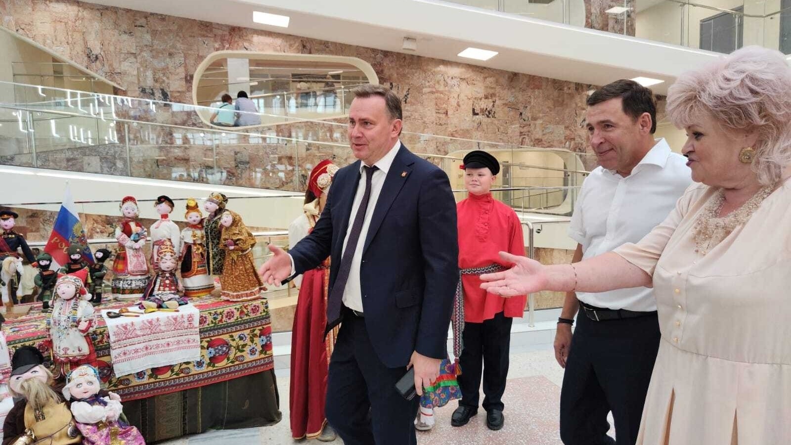 Владислав Пинаев провел для губернатора экскурсию по ГДДЮТ в Нижнем Тагиле