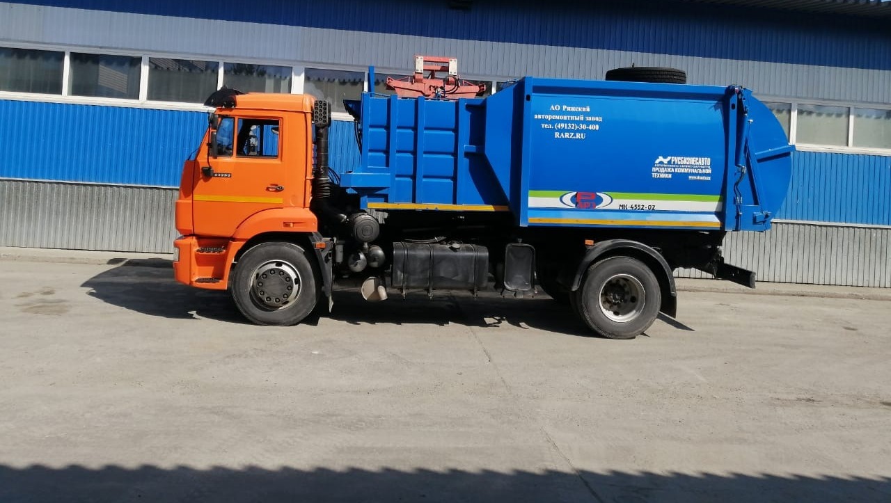 6 новых мусоровозов подготовят к работе на севере Свердловской области