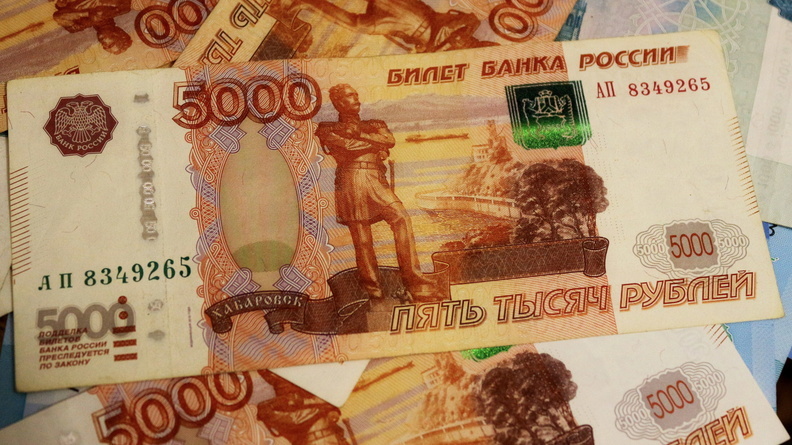 Около 28,5 миллиона рублей задолжали по штрафам екатеринбуржцы