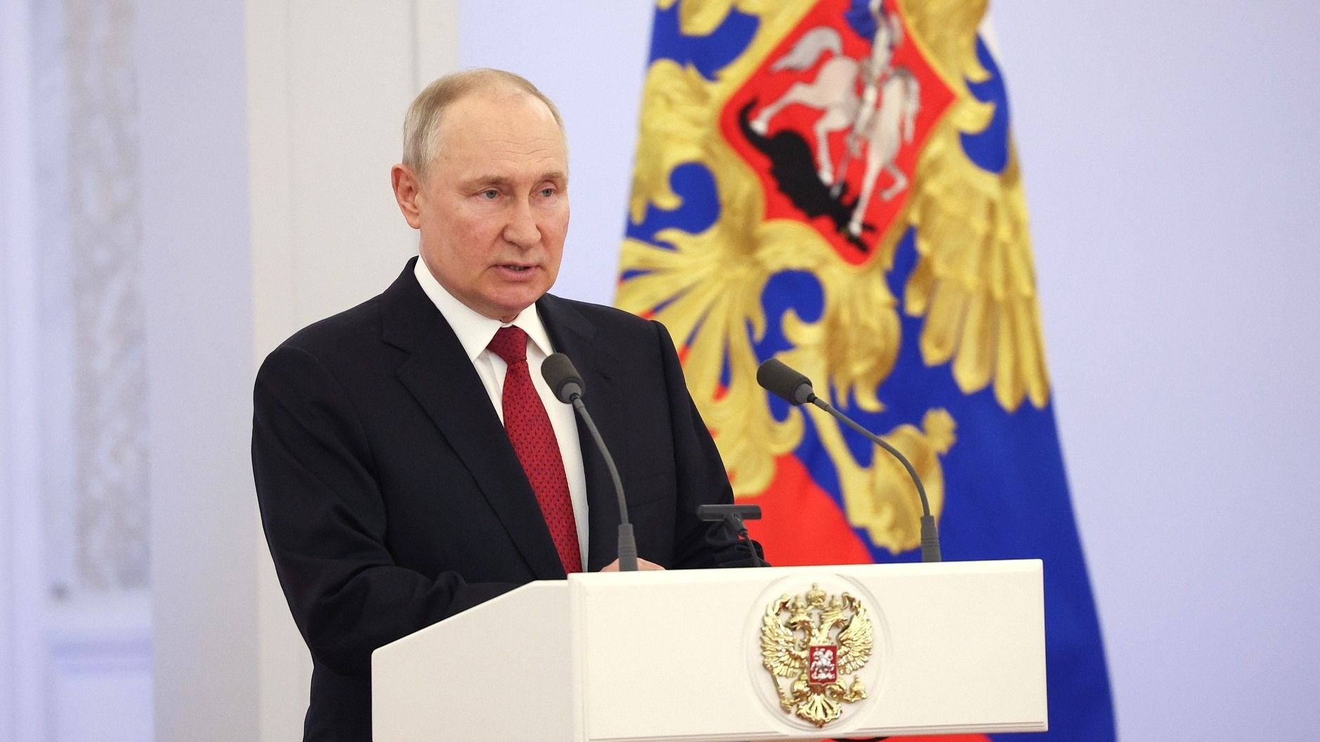 Россияне оценили работу Владимира Путина на посту президента РФ