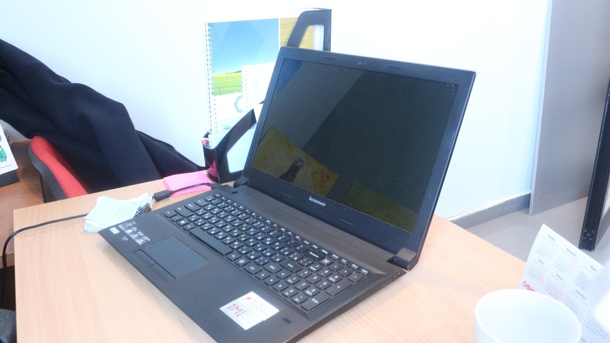 Ребенку-инвалиду из Нижнего Тагила за победу в конкурсе вручили подержанный ноутбук