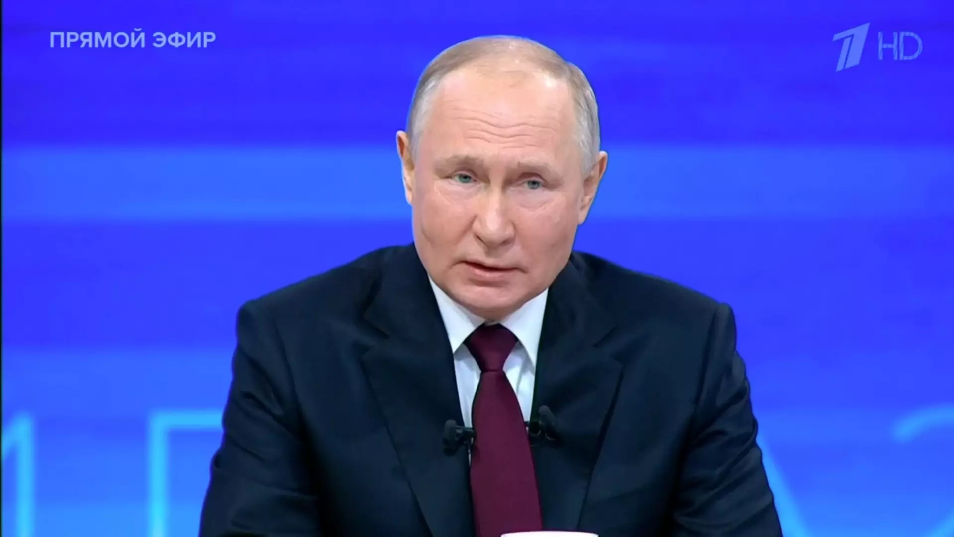 Владимир Путин пообещал проверить проблему со здравоохранением в свердловском поселке