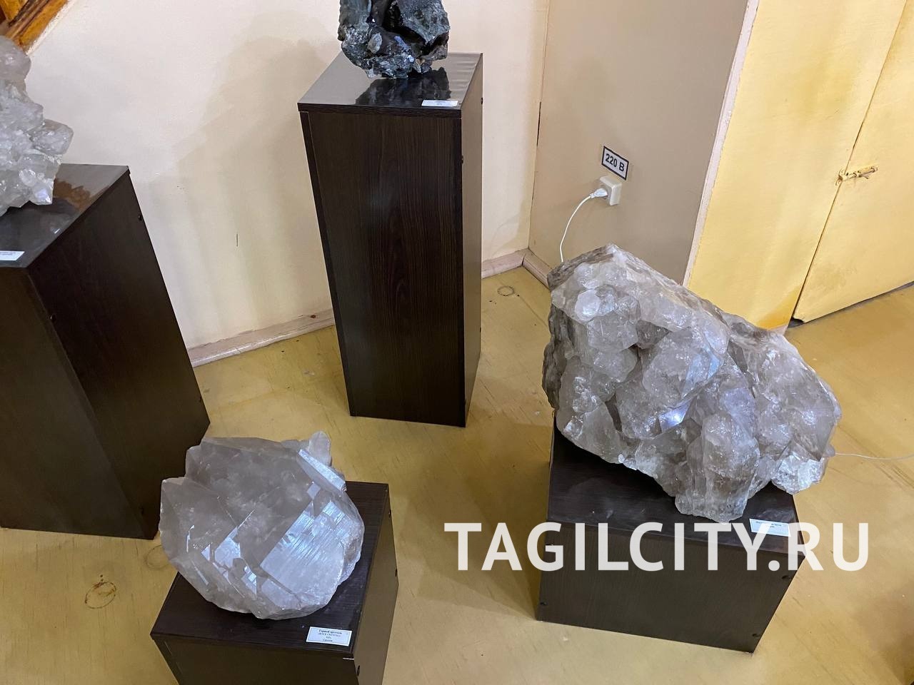 Экспозиция в минералогическом музее