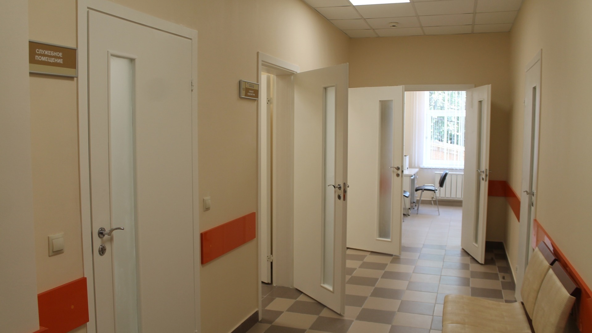 В первой поликлинике ЦГБ №3 Екатеринбурга врачи не принимают пациентов