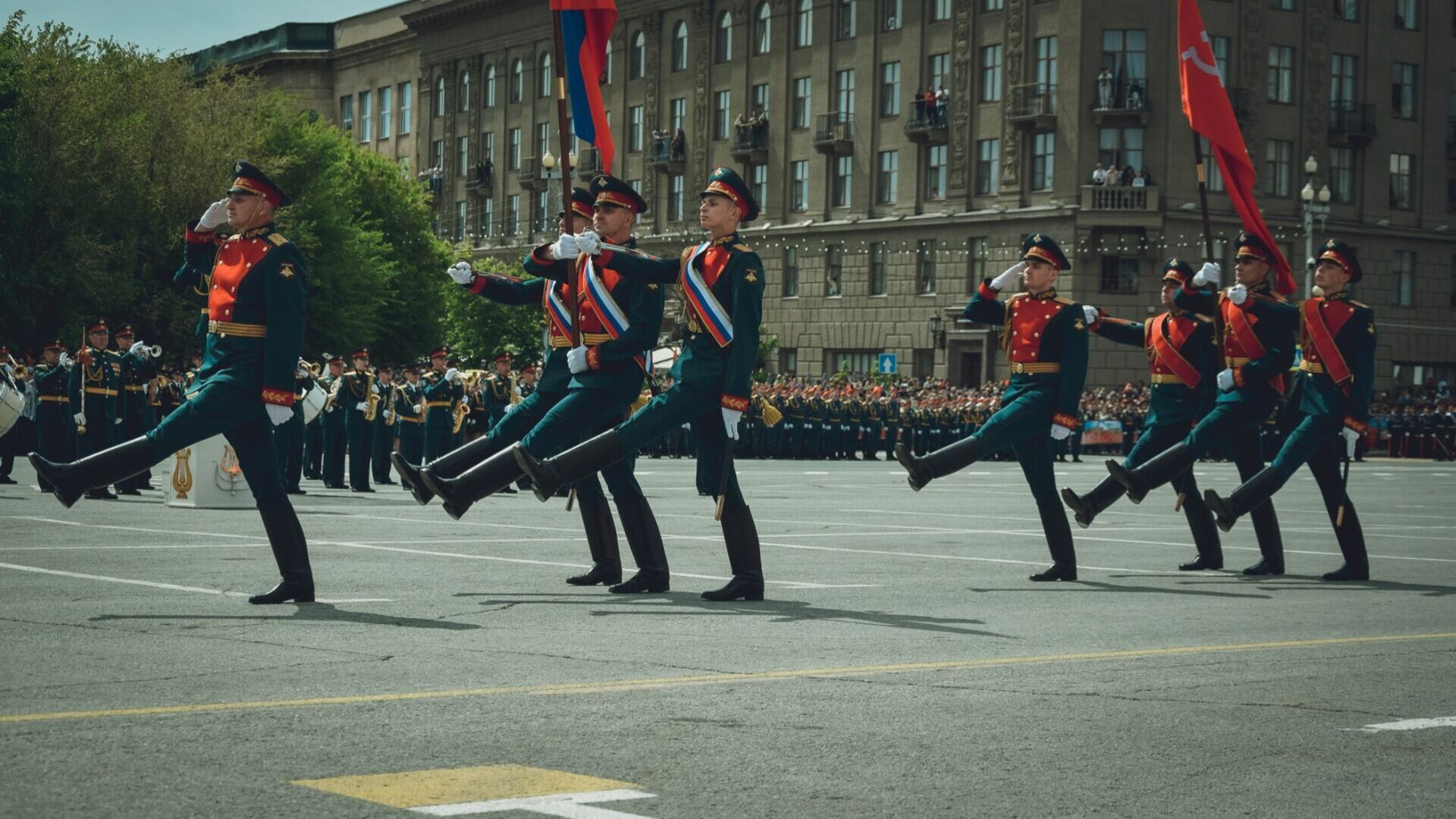 Центральные улицы Екатеринбурга будут перекрыты из-за репетиции парада Победы