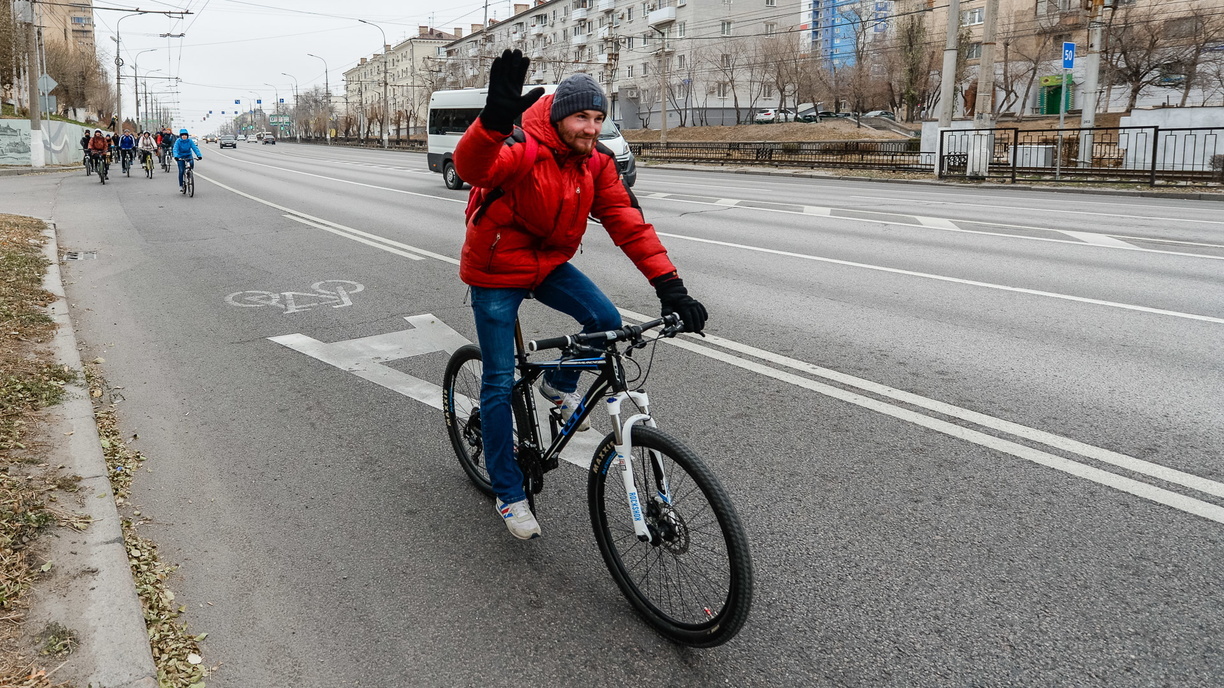 Велосипедист попал под колеса «Газели» в Каменске-Уральском
