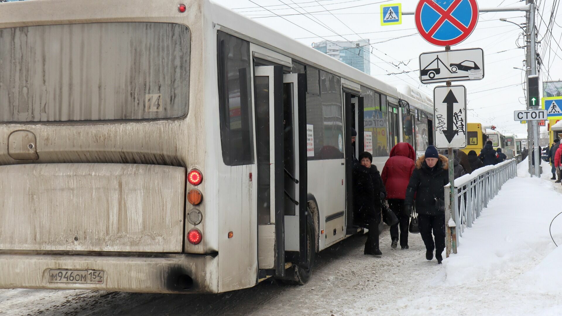 Из-за дебошира пассажиров автобуса эвакуировали в Екатеринбурге
