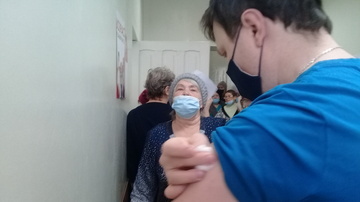 Минздрав России изменил список противопоказаний к прививке от коронавируса